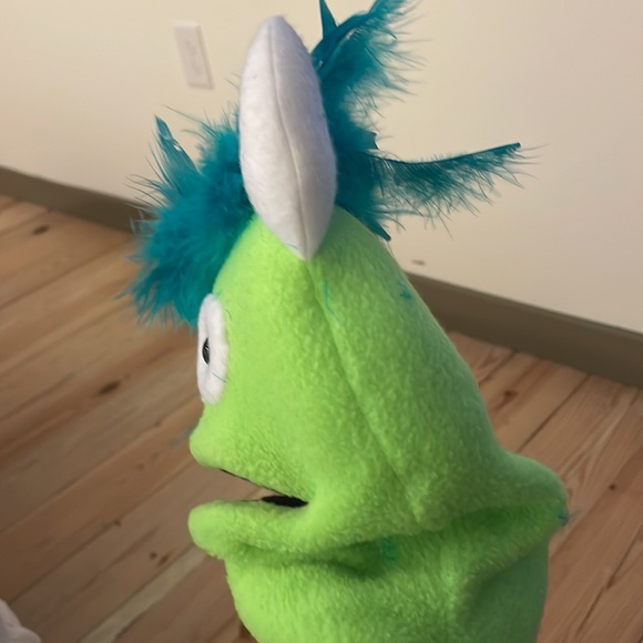 Weird Greeny Hand Puppet NWOT - Picture 4 of 14